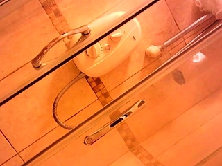 wanking while spying my stepsister