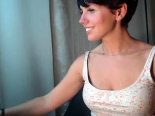 Cute amateur brunette naughty in solo jerking show on camera