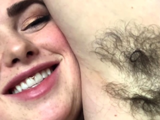 amateur redhead washing her pussy in the tub show the
