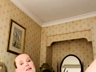 Large amateur cam woman uses two of her toys to masturbate
