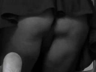 Nice ass upskirt in thongs Geiler Hintern mit String